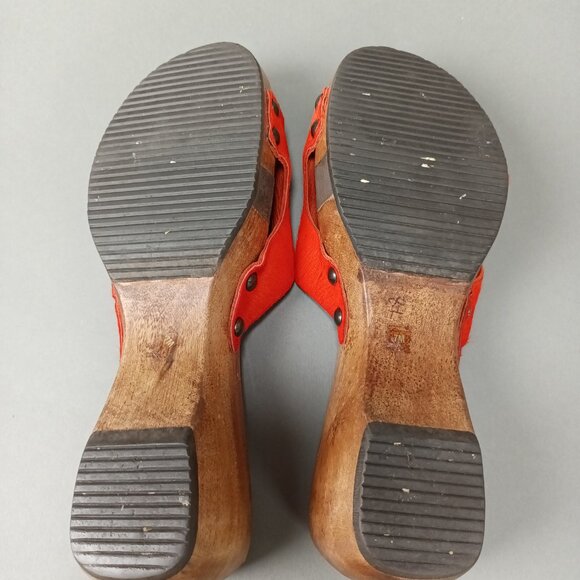 Women's Michael Kors Slip Ons Size 7M - Picture 4 of 6